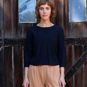 Me & Arrow Navy Linen Top